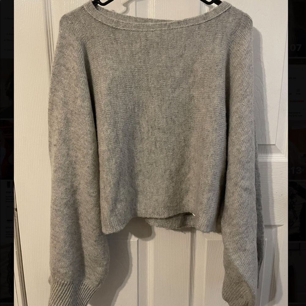 super cute grey semi cropped sweater from forever 21